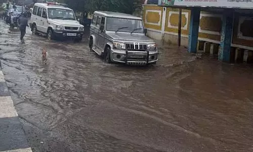 Tamil Nadu: चेन्नई में भारी बारिश Tamil Nadu: चेन्नई में भारी बारिश