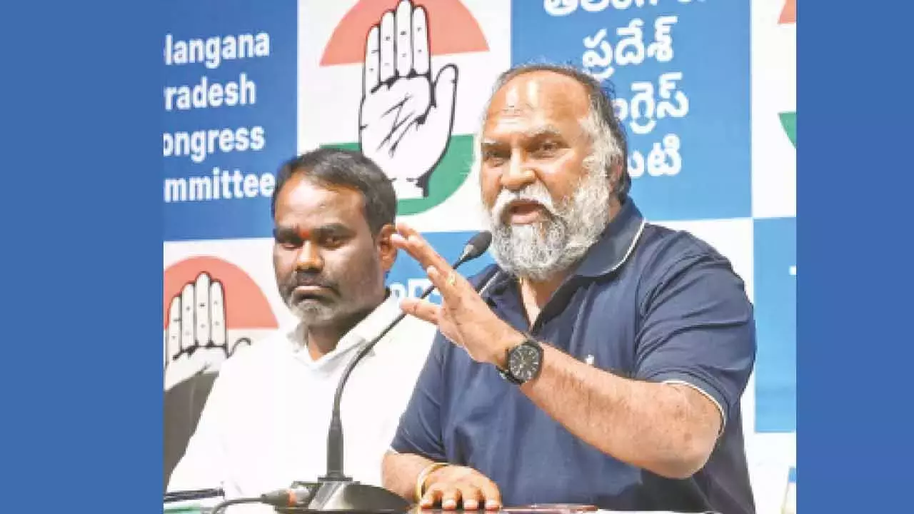 Telangana : जग्गा रेड्डी ने कांग्रेस को थर्ड क्लास कहने पर केटीआर पर निशाना साधा Telangana : जग्गा रेड्डी ने कांग्रेस को थर्ड क्लास कहने पर केटीआर पर निशाना साधा