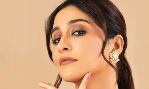 रेजिना कैसेंड्रा ने द वाइव्स का पहला शेड्यूल पूरा किया रेजिना कैसेंड्रा ने द वाइव्स का पहला शेड्यूल पूरा किया