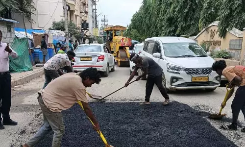 BBMP ने शहर में बड़े पैमाने पर सफाई अभियान चलाया BBMP ने शहर में बड़े पैमाने पर सफाई अभियान चलाया