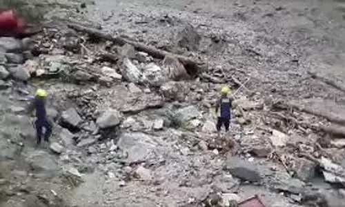 Uttarakhand में बादल फटने से कई लोग लापता, बचाव अभियान जारी