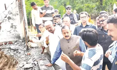 डॉ. जितेंद्र ने कठुआ में बादल फटने से प्रभावित इलाकों का दौरा किया