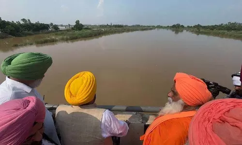 स्वास्थ्य मंत्री ने बाढ़ प्रभावित Sultanpur Lodhi का निरीक्षण किया, चिकित्सा तैयारियां सुनिश्चित कीं स्वास्थ्य मंत्री ने बाढ़ प्रभावित Sultanpur Lodhi का निरीक्षण किया, चिकित्सा तैयारियां सुनिश्चित कीं