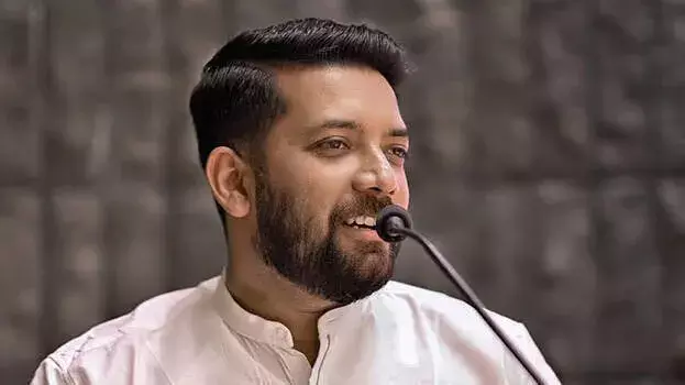 Kerala : विवाद के बीच शफी ने कांग्रेस को चेतावनी दी, ममकूटथिल के पक्ष में खड़े हुए Kerala : विवाद के बीच शफी ने कांग्रेस को चेतावनी दी, ममकूटथिल के पक्ष में खड़े हुए