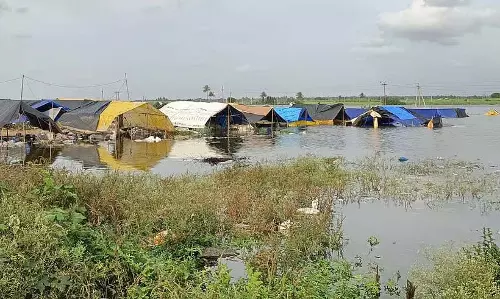 कर्नाटक में बारिश: चिक्कोडी में नदियां उफान पर