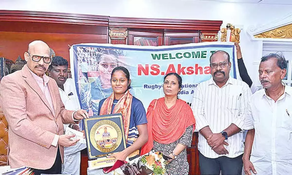 Andhra Pradesh :  रग्बी चैंपियन अक्षय को सम्मानित किया गया