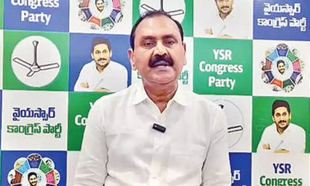 Andhra Pradesh : भुमना ने कथित कदाचार के लिए मंत्री के खिलाफ कार्रवाई की मांग की Andhra Pradesh : भुमना ने कथित कदाचार के लिए मंत्री के खिलाफ कार्रवाई की मांग की