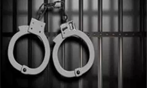 CID ने पकड़ा मानव अंग तस्करी का आरोपी डॉक्टर, पूछताछ जारी CID ने पकड़ा मानव अंग तस्करी का आरोपी डॉक्टर, पूछताछ जारी