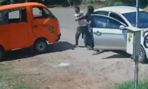 Kerala : ऑटो किराया बढ़ाने की बात कहने पर ऑटो चालक की पिटाई