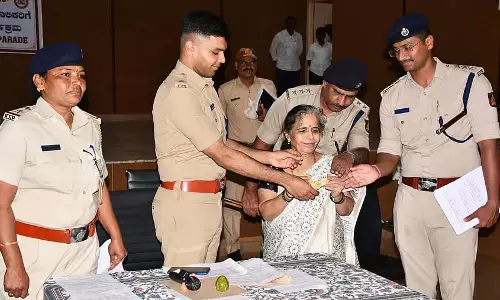 Karnataka : 1.22 करोड़ की संपत्ति मालिकों को सौंपी गई Karnataka : 1.22 करोड़ की संपत्ति मालिकों को सौंपी गई