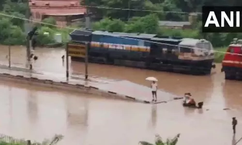 भारी बारिश के कारण राजस्थान के कुछ हिस्सों में बाढ़ जैसी स्थिति