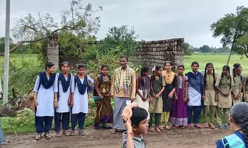 Koppal : बस स्टॉप न होने के कारण कई इलाकों में विरोध प्रदर्शन