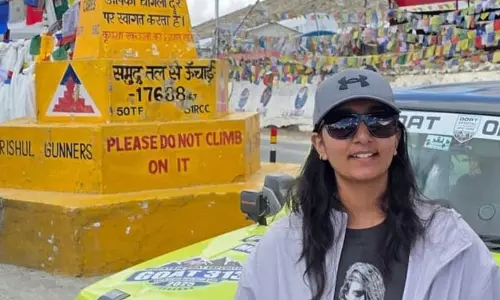 19 वर्षीय मेहरीन ने अकेले ही 13 Himalayan दर्रे पार किए 19 वर्षीय मेहरीन ने अकेले ही 13 Himalayan दर्रे पार किए