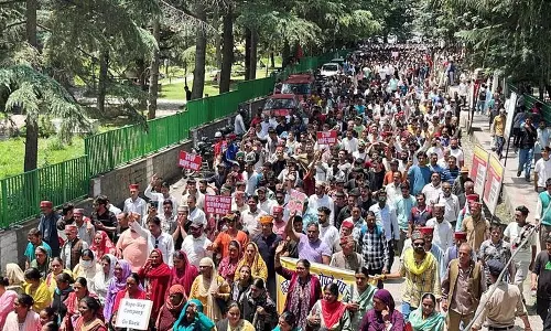 Himachal: आस्था और रोष, जंतर-मंतर तक पहुंची बिजली महादेव की हलचल! Himachal: आस्था और रोष, जंतर-मंतर तक पहुंची बिजली महादेव की हलचल!