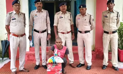 रुद्री पुलिस ने गांजा बेचने वाले को पकड़ा