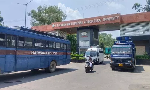 आधी रात को हुई झड़प के बाद पुलिस ने HAU के प्रदर्शन स्थल से छात्रों को हटाया
