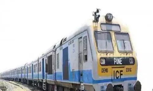 Daund-Kedgaon ट्रेनें बाधित होने से यात्री सदमे में