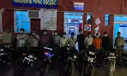 Haridwar: शराब पीकर वाहन चलाने वालों पर कार्रवाई, 11 वाहन सीज Haridwar: शराब पीकर वाहन चलाने वालों पर कार्रवाई, 11 वाहन सीज