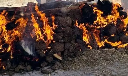 Jind: पैतृक गांव में बीएसएफ सब इंस्पेक्टर का हुआ संस्कार, ग्रामीणों ने जताया श्रद्धांजलि