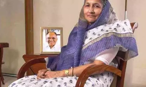 Hisar: नरकीय जीवन पर विवाद, सावित्री जिंदल को घेरकर जताई नाराजगी Hisar: नरकीय जीवन पर विवाद, सावित्री जिंदल को घेरकर जताई नाराजगी