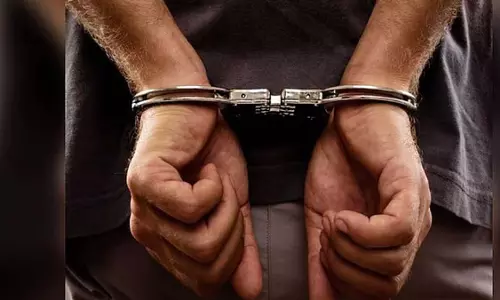 Odisha में मॉनिटर लिज़र्ड पकाने के आरोप में यूट्यूबर गिरफ्तार Odisha में मॉनिटर लिज़र्ड पकाने के आरोप में यूट्यूबर गिरफ्तार