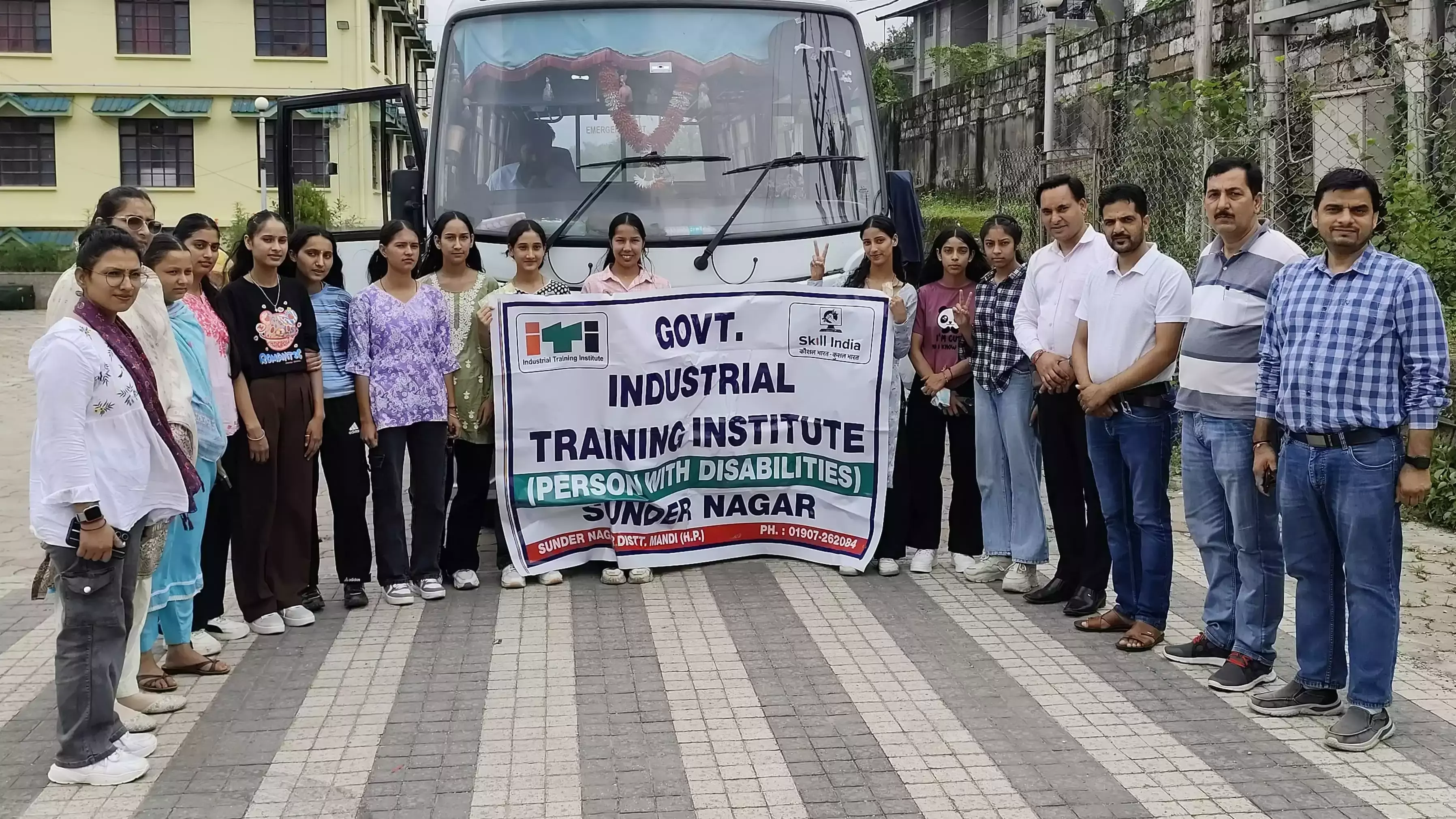 Mandi: सुंदरनगर आईटीआई के 13 प्रशिक्षुओं का चयन नौकरी के लिए Mandi: सुंदरनगर आईटीआई के 13 प्रशिक्षुओं का चयन नौकरी के लिए
