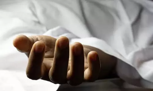 Kolkata में रहस्यमयी मौत: बुजुर्ग महिला खून से लथपथ मिली