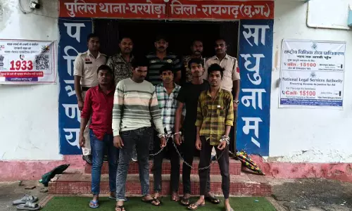 रेलवे लाइन से कॉपर वायर चोरी करने वाला गिरोह गिरफ्तार, 1900 मीटर तांबा बरामद रेलवे लाइन से कॉपर वायर चोरी करने वाला गिरोह गिरफ्तार, 1900 मीटर तांबा बरामद