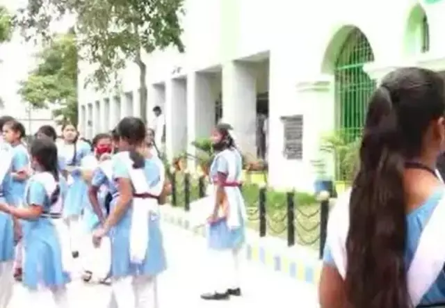 ब्रह्मपुर से लापता 4 छात्राओं को Chhatrapur से बचाया गया ब्रह्मपुर से लापता 4 छात्राओं को Chhatrapur से बचाया गया