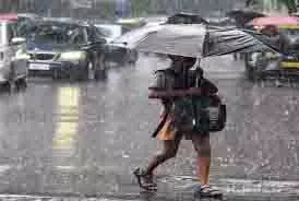 UP Weather: दो दिन भारी बारिश का अलर्ट UP Weather: दो दिन भारी बारिश का अलर्ट