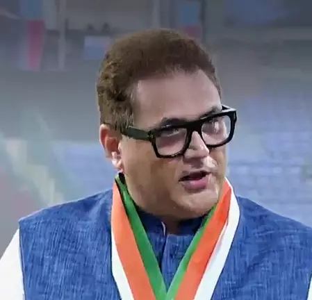 विवेक राजदान: क्रिकेट की आत्मा को शब्द देने वाला कमेंट्री का कवि विवेक राजदान: क्रिकेट की आत्मा को शब्द देने वाला कमेंट्री का कवि