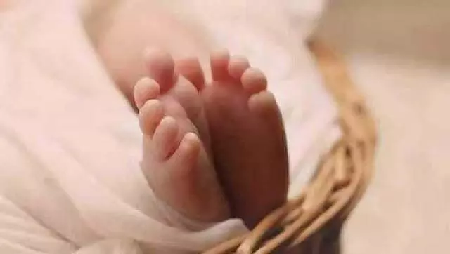 Karnataka : बच्चे की बीमारी से परेशान मां ने लालबाग झील में कूदकर की आत्महत्या Karnataka : बच्चे की बीमारी से परेशान मां ने लालबाग झील में कूदकर की आत्महत्या