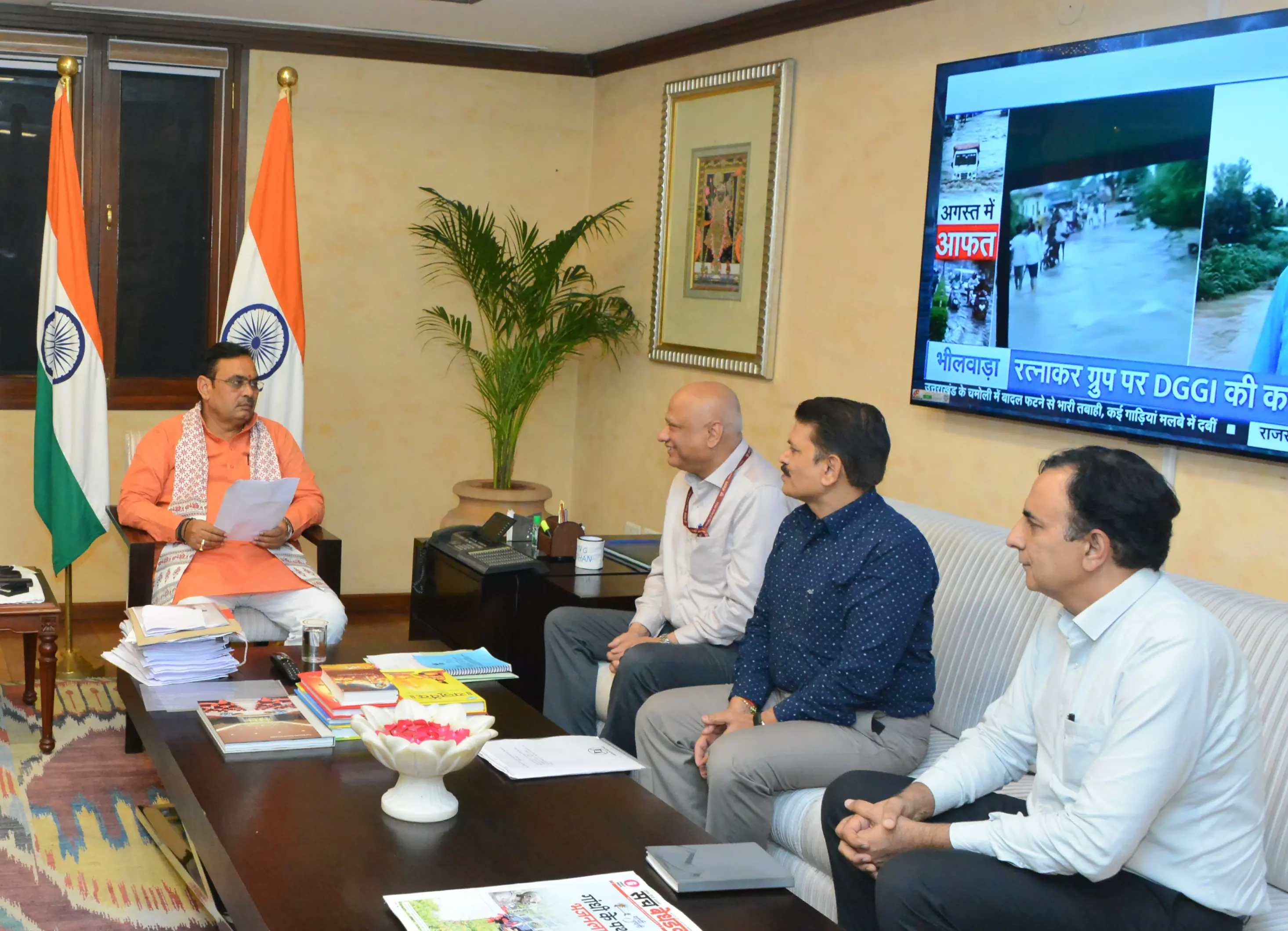 Jaipur: मुख्यमंत्री शर्मा से जयदीप ने की जयपुर मेट्रो फेज-2 परियोजना पर चर्चा Jaipur: मुख्यमंत्री शर्मा से जयदीप ने की जयपुर मेट्रो फेज-2 परियोजना पर चर्चा