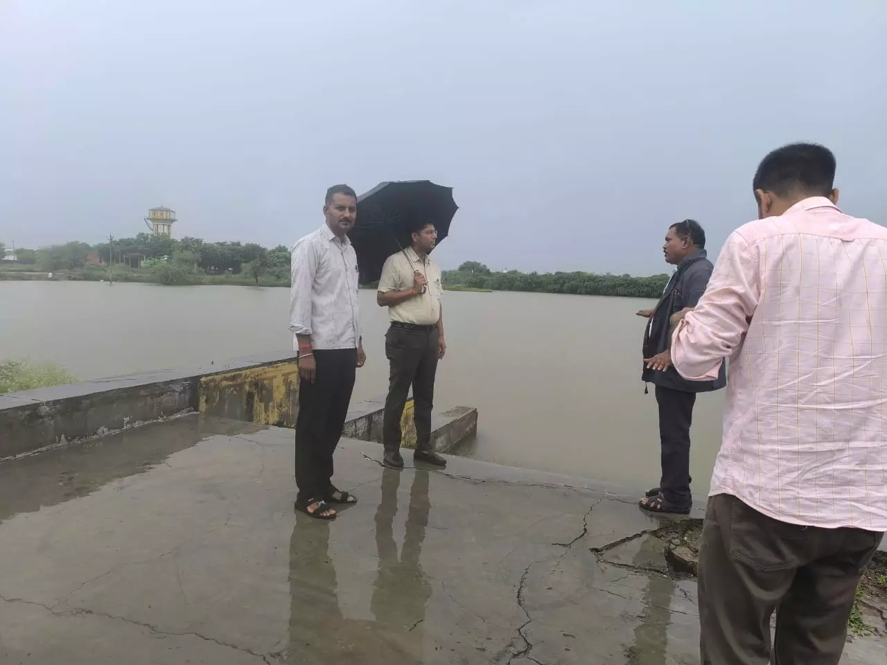 Jaipur: जिला प्रशासन के अधिकारियों ने वर्षा प्रभावित इलाकों का किया दौरा Jaipur: जिला प्रशासन के अधिकारियों ने वर्षा प्रभावित इलाकों का किया दौरा