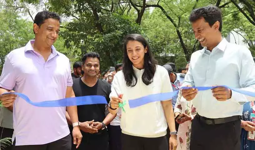 Smriti Mandhana ने सुचित्रा अकादमी में लड़कियों की क्रिकेट अकादमी का शुभारंभ किया Smriti Mandhana ने सुचित्रा अकादमी में लड़कियों की क्रिकेट अकादमी का शुभारंभ किया