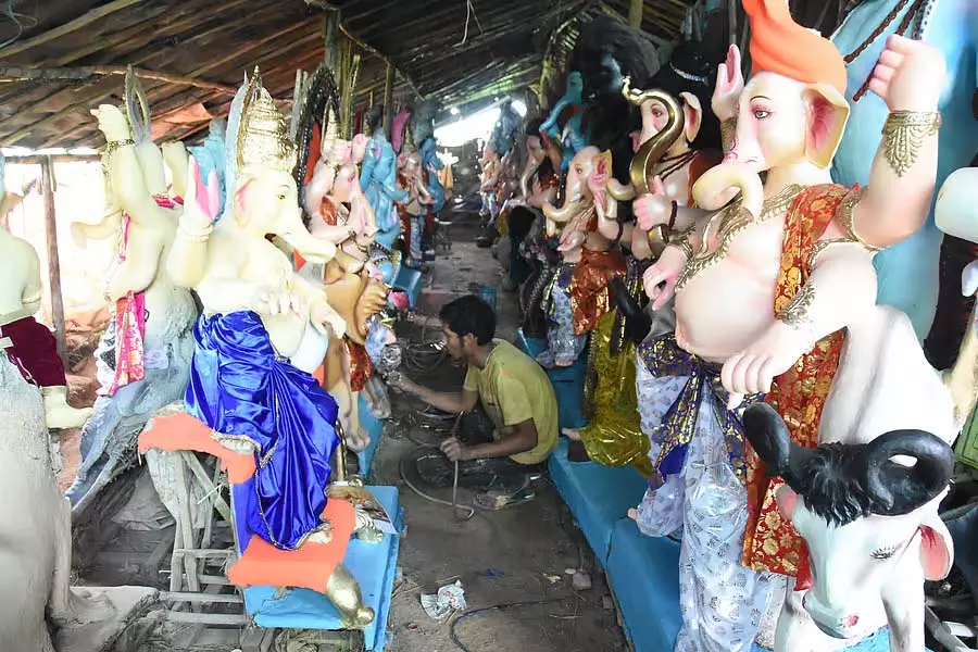 Chintamani : चतुर्थी से पहले बाजार में आएंगे गणेश Chintamani : चतुर्थी से पहले बाजार में आएंगे गणेश