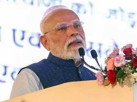 25-26 अगस्त को गुजरात दौरे पर रहेंगे पीएम मोदी, देंगे 5,400 करोड़ रुपए की परियोजनाओं की सौगात 25-26 अगस्त को गुजरात दौरे पर रहेंगे पीएम मोदी, देंगे 5,400 करोड़ रुपए की परियोजनाओं की सौगात