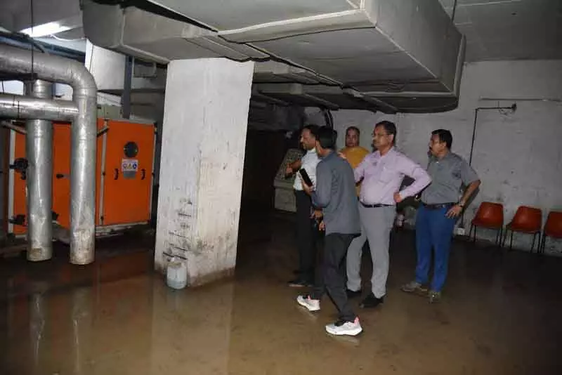 परिसर में 36 वर्षा जल संचयन प्रणालियाँ स्थापित की जाएंगी: Tech varsity VC परिसर में 36 वर्षा जल संचयन प्रणालियाँ स्थापित की जाएंगी: Tech varsity VC