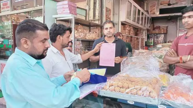 Yamunanagar में अतिक्रमण के आरोप में 19 दुकानदारों का चालान Yamunanagar में अतिक्रमण के आरोप में 19 दुकानदारों का चालान