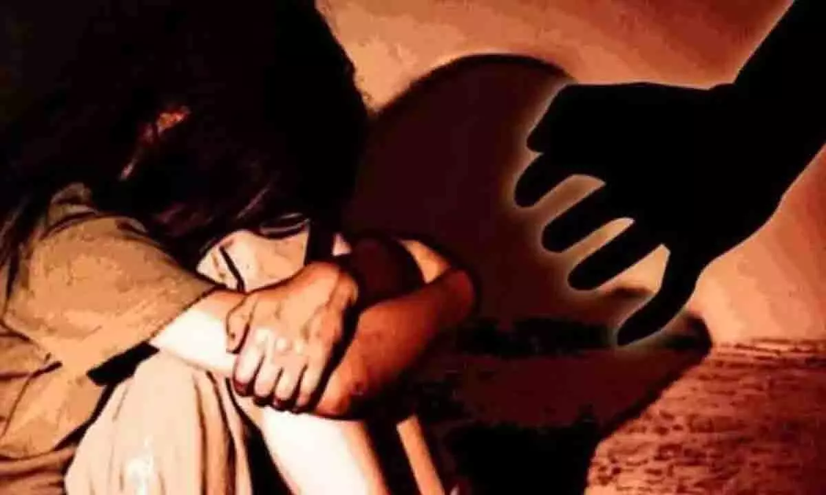 Mumbai: नाबालिग से यौन उत्पीड़न का आरोपी पांच महीने बाद गिरफ्तार Mumbai: नाबालिग से यौन उत्पीड़न का आरोपी पांच महीने बाद गिरफ्तार