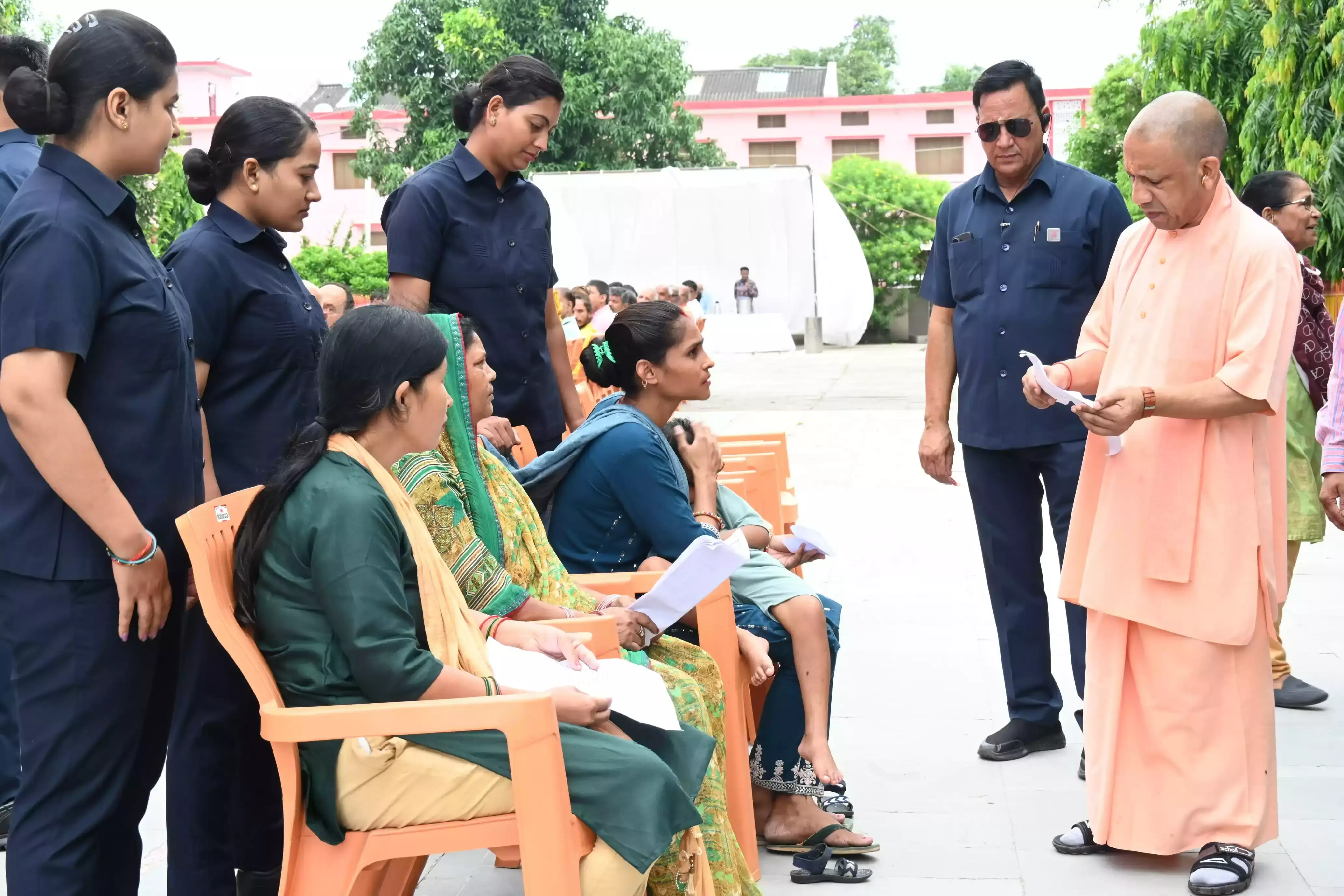 Gorakhpur: पशुचिकित्सा अधिकारियों को गोवंश के स्वास्थ्य पर ध्यान देने के आदेश Gorakhpur: पशुचिकित्सा अधिकारियों को गोवंश के स्वास्थ्य पर ध्यान देने के आदेश