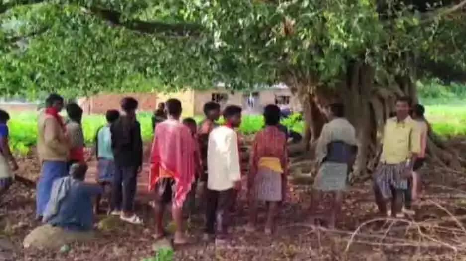 Odisha: कोरापुट में रहस्यमय बीमारी का कहर, चार लोगों की मौत Odisha: कोरापुट में रहस्यमय बीमारी का कहर, चार लोगों की मौत