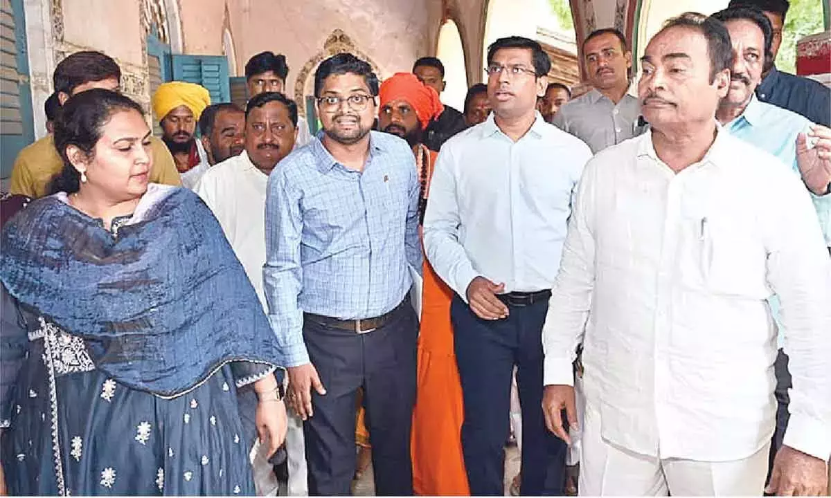 Andhra: ऐतिहासिक हाथीरामजी मठ को पूरी तरह से नहीं तोड़ा जाएगा Andhra: ऐतिहासिक हाथीरामजी मठ को पूरी तरह से नहीं तोड़ा जाएगा