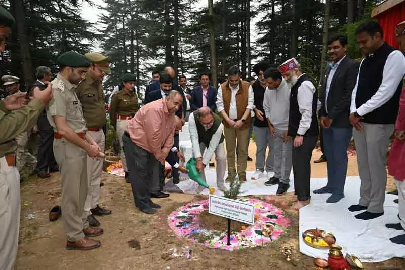 Chief Justice: वनों की सुरक्षा के लिए वृक्षारोपण अभियान महत्वपूर्ण Chief Justice: वनों की सुरक्षा के लिए वृक्षारोपण अभियान महत्वपूर्ण