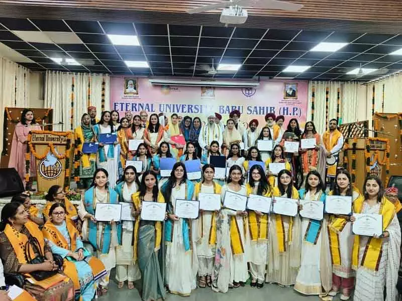 Himachal: इटरनल यूनिवर्सिटी में 321 को डिग्रियां प्रदान की गईं Himachal: इटरनल यूनिवर्सिटी में 321 को डिग्रियां प्रदान की गईं