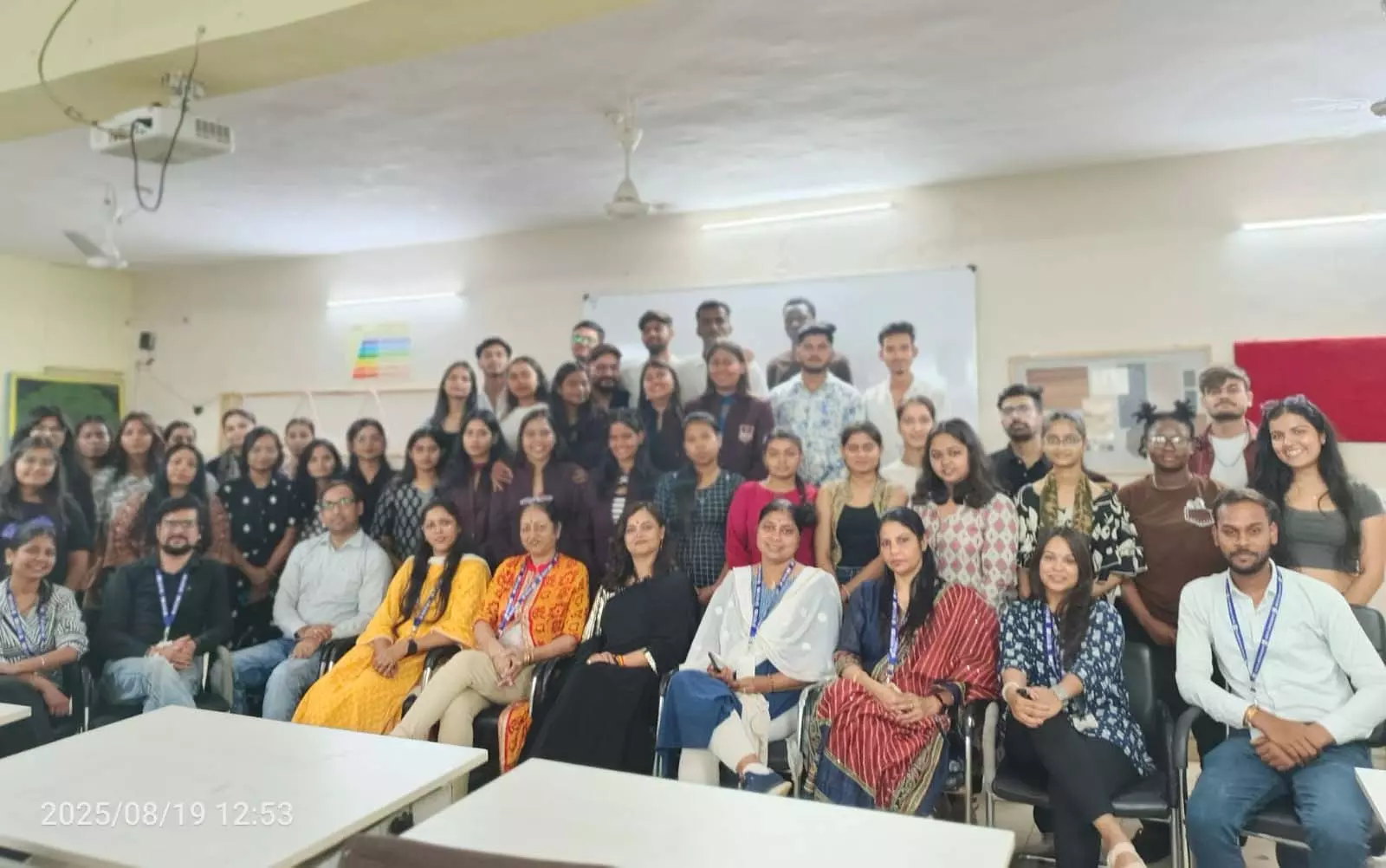 मैट्स यूनिवर्सिटी में वर्ल्ड फैशन डे मनाया गया मैट्स यूनिवर्सिटी में वर्ल्ड फैशन डे मनाया गया