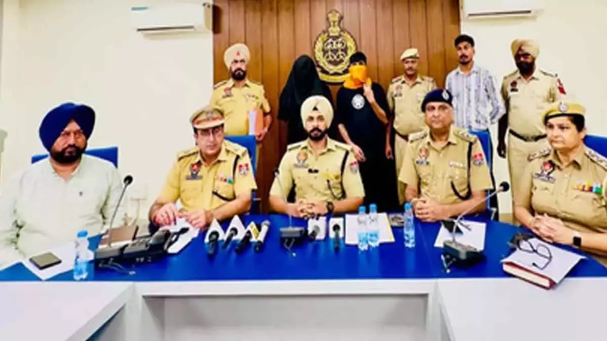 Punjab पुलिस ने मुंबई में दो शूटरों को किया गिरफ्तार Punjab पुलिस ने मुंबई में दो शूटरों को किया गिरफ्तार