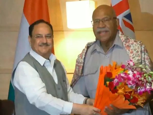 केंद्रीय स्वास्थ्य मंत्री JP नड्डा ने फिजी के पीएम सितिवनी राबुका से की मुलाकात केंद्रीय स्वास्थ्य मंत्री JP नड्डा ने फिजी के पीएम सितिवनी राबुका से की मुलाकात