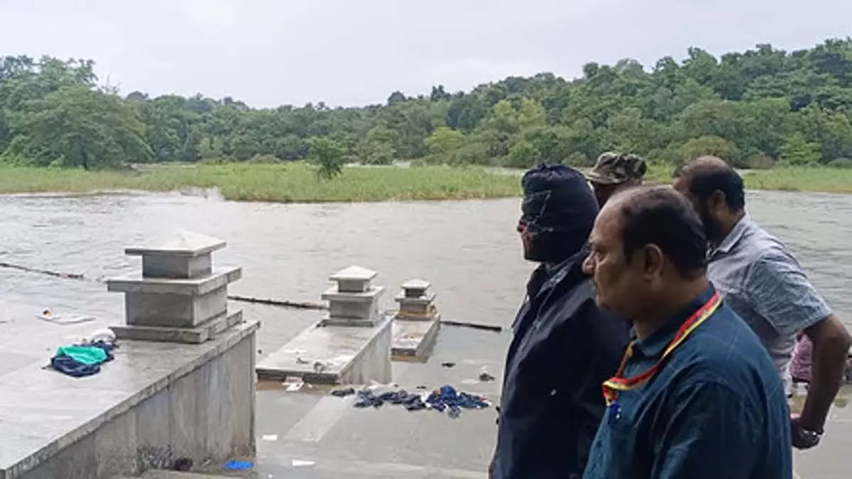 धर्मस्थल सामूहिक दफ़नाने के मामले में शिकायतकर्ता को अभी भी प्राप्त है गवाह संरक्षण धर्मस्थल सामूहिक दफ़नाने के मामले में शिकायतकर्ता को अभी भी प्राप्त है गवाह संरक्षण