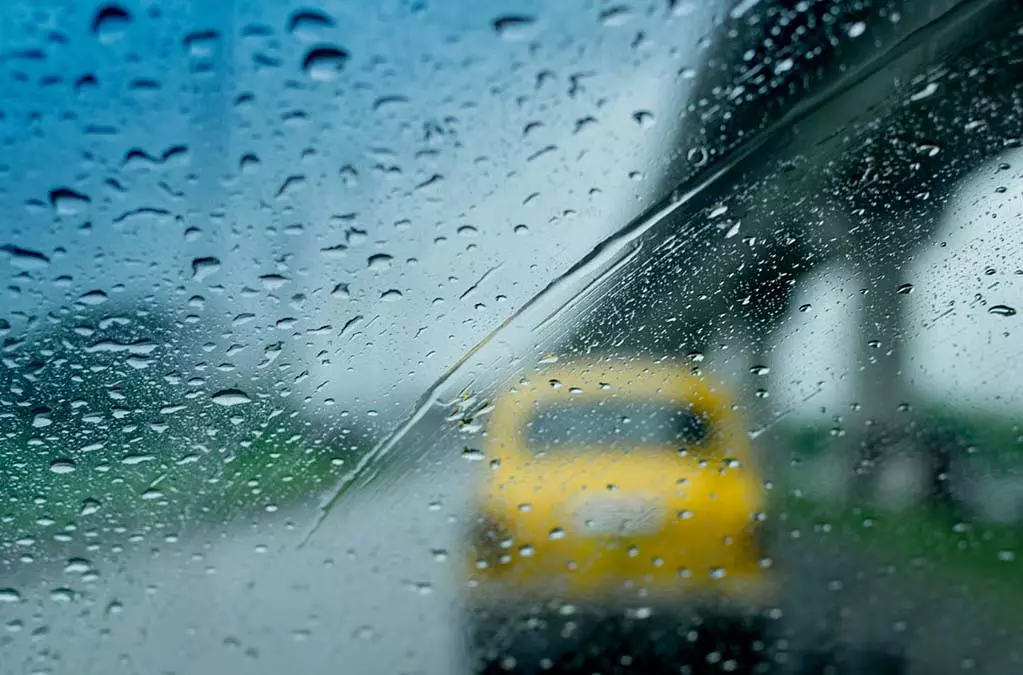 Low Pressure का क्षेत्र लौटा; दक्षिण बंगाल में सोमवार-मंगलवार को बारिश की संभावना Low Pressure का क्षेत्र लौटा; दक्षिण बंगाल में सोमवार-मंगलवार को बारिश की संभावना